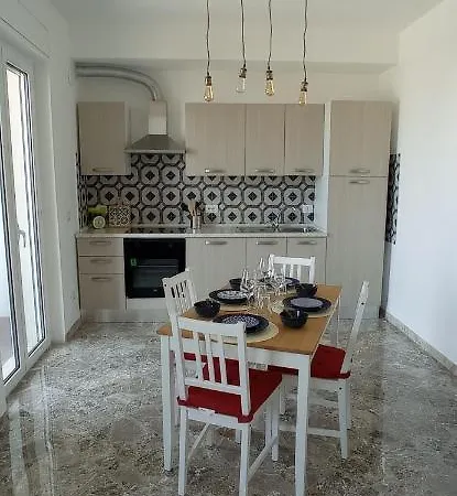 Pigna House * Конверсано